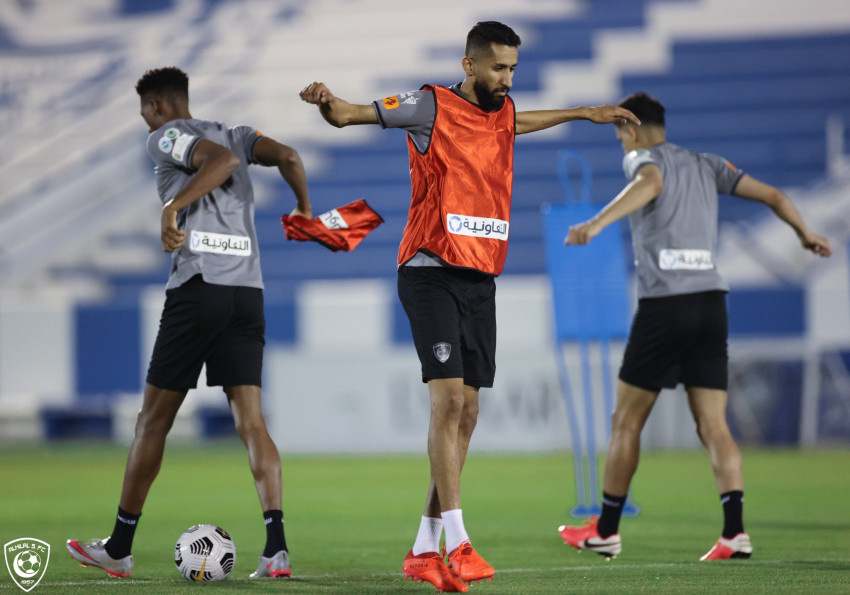 الهلال.. جمل فنية ومناورة