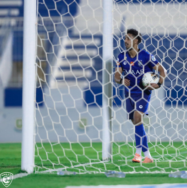 الهلال يكسب الفيحاء بثلاثية