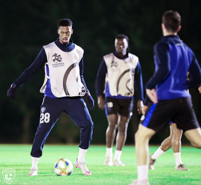 الهلال.. مناورة وتطبيقات تكتيكية