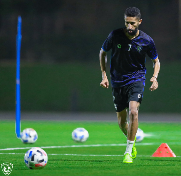 كبير آسيا يعاود تدريباته