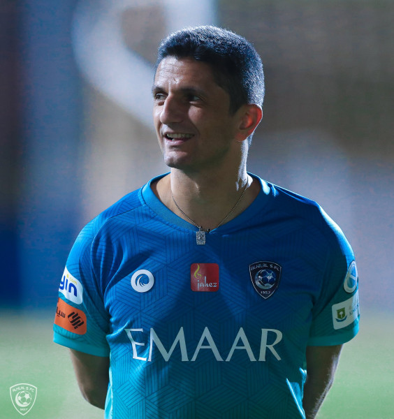 رازفان: أعرف تاريخ الهلال جيدًا