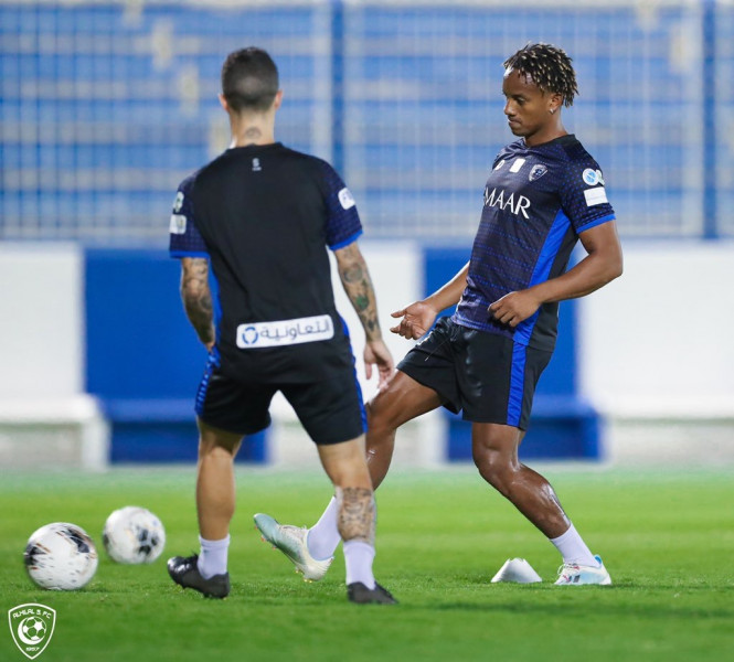 90 دقيقة تعد الهلال لـ