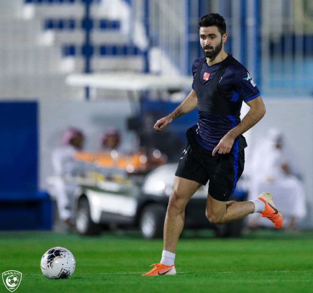الهلال يواصل تدريباته