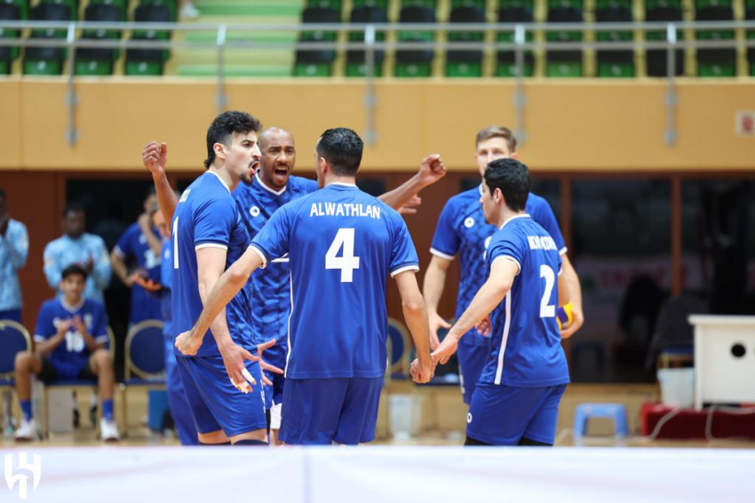 طائرة الهلال يكسبون لقاء 
