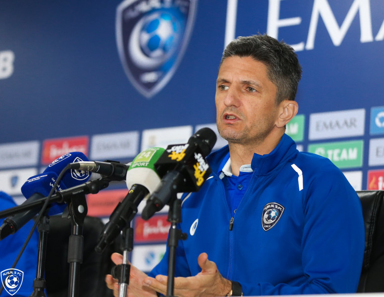 المؤتمر الصحافي الذي يسبق لقاء الهلال والاتحاد دوريًا