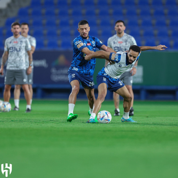 كبير آسيا يعاود تدريباته