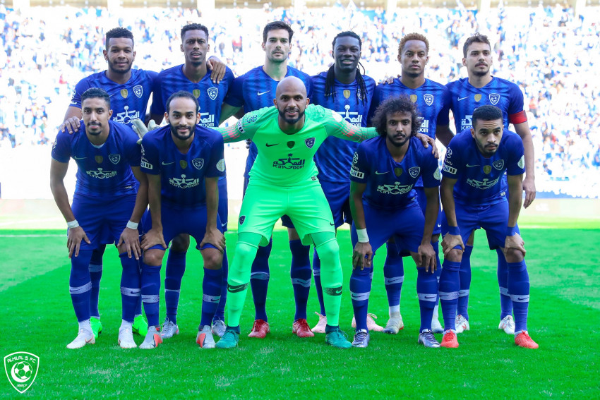 الهلال يتعادل مع نظيره النصر