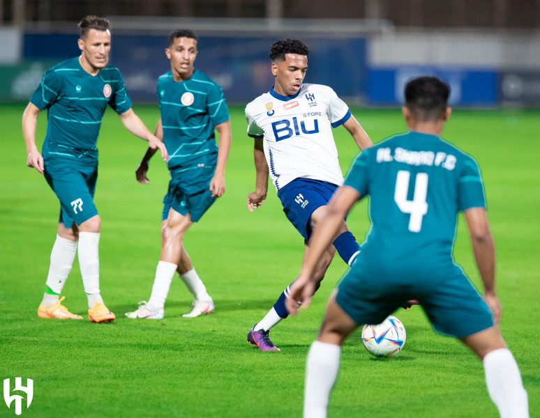 الهلال يكسب ودية الشرق