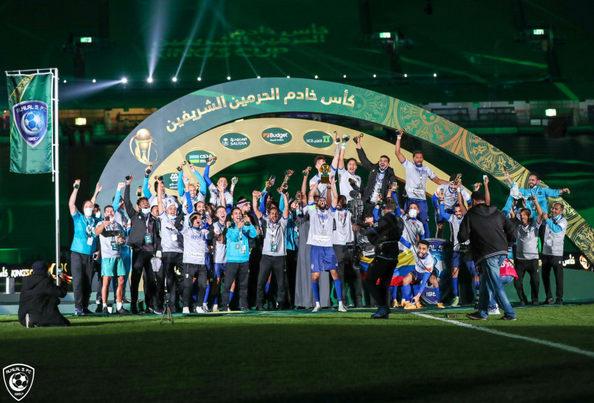 الهلال يتوّج بطلاً لكأس الملك للمرة التاسعة في تاريخه
