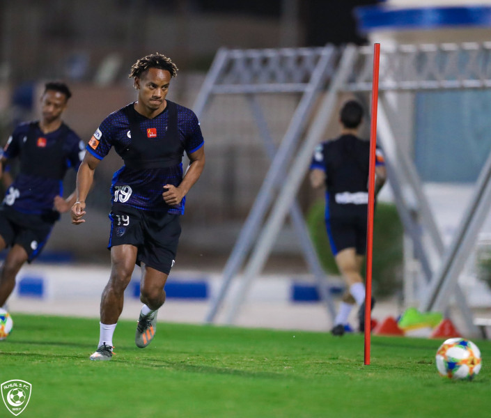 الهلال يؤدي تدريبًا تكتيكيًا