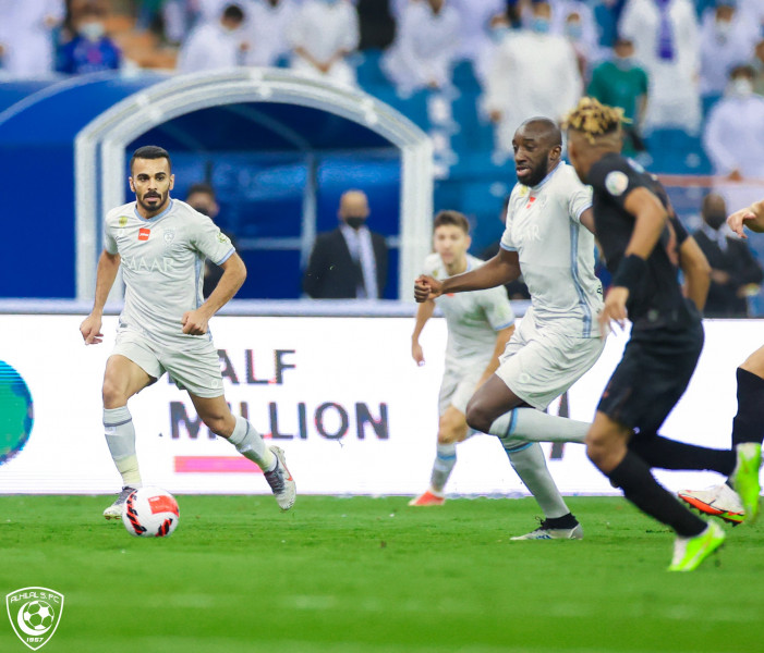 الهلال يتعادل مع 