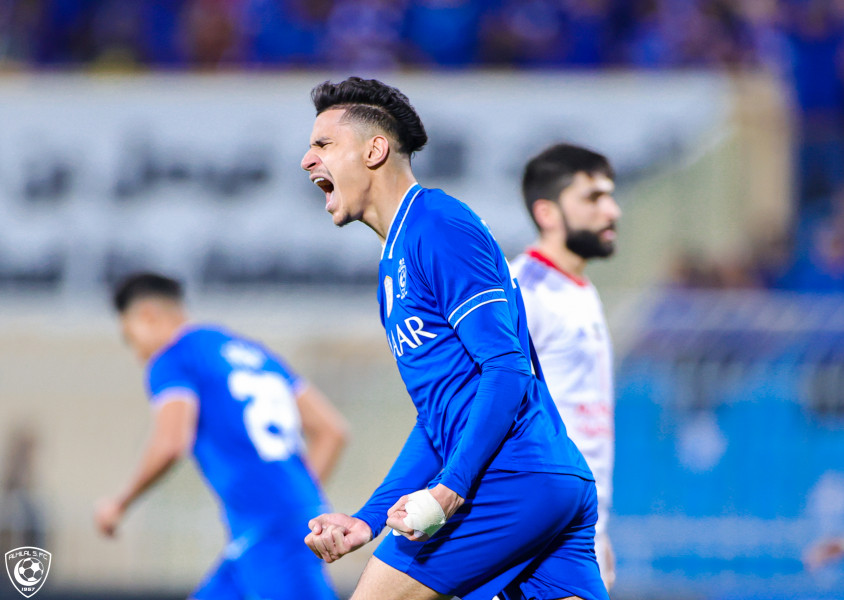 الهلال يتعادل مع 