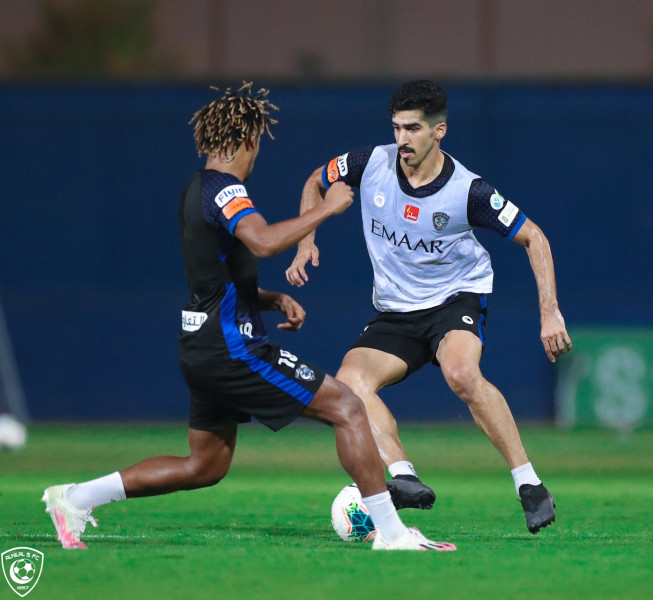 كبير آسيا يواصل تدريباته