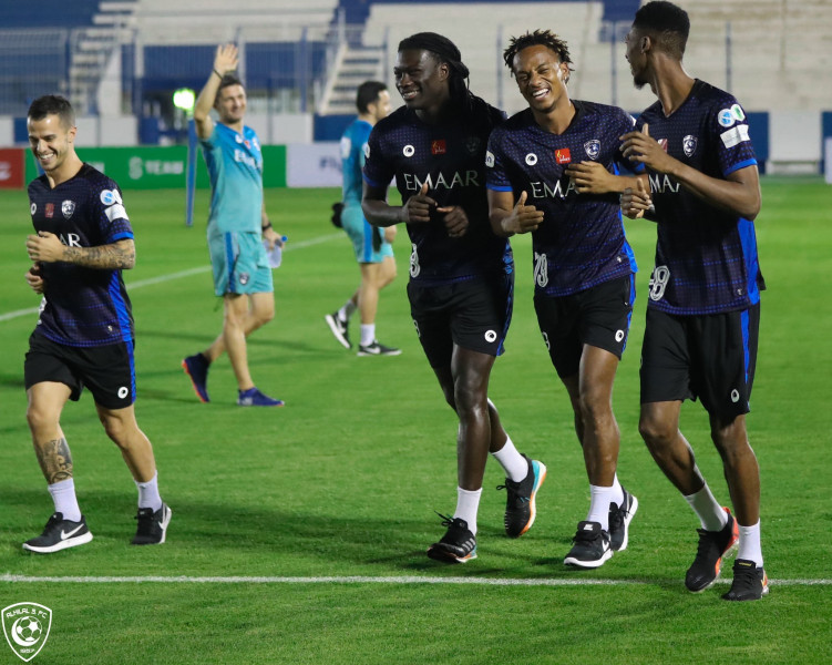 الهلال.. استرجاع ومناورة