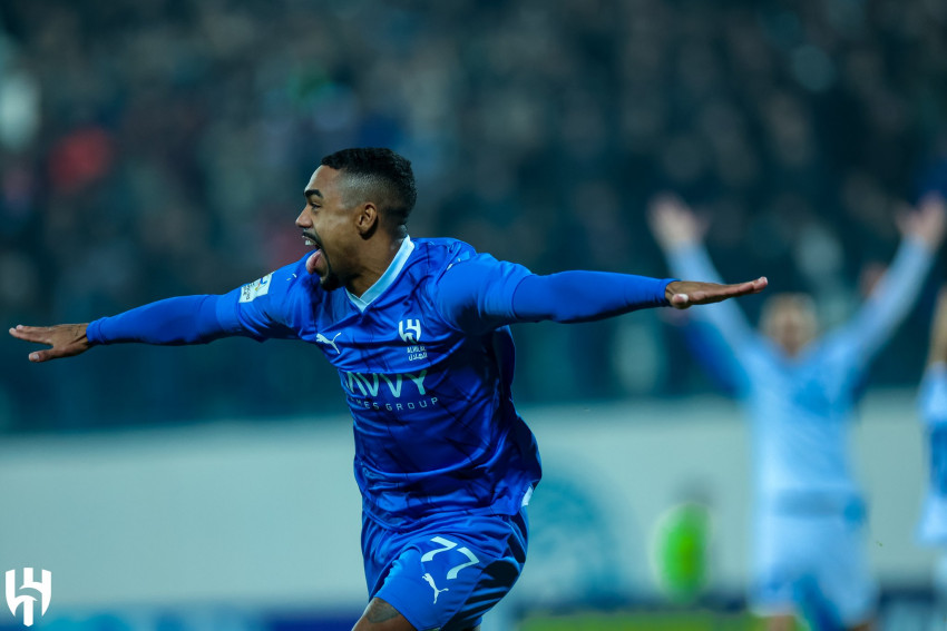 الهلال يكسب “نافباخور”.. ويتأهل إلى الدور المقبل