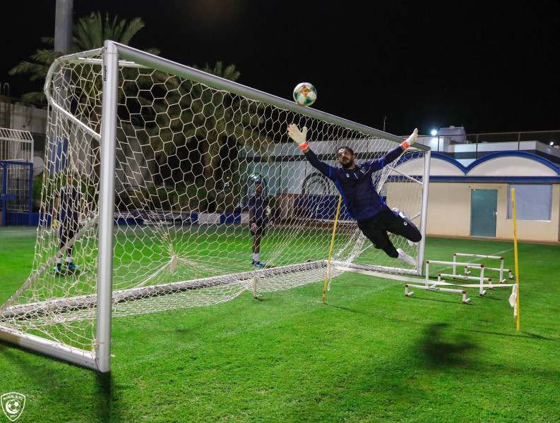 الهلال يواصل تدريباته