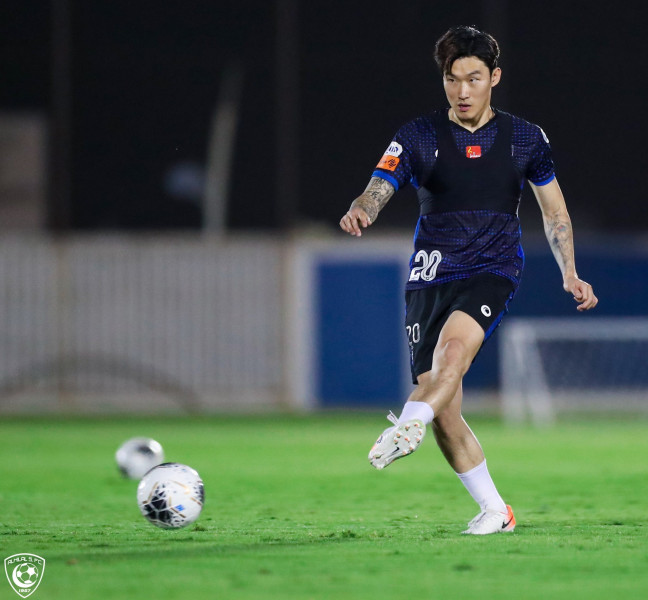 الهلال يواصل تدريباته
