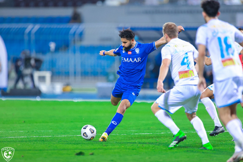 الهلال يتعادل مع 