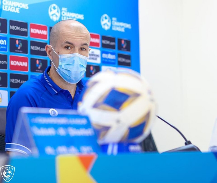 المؤتمر الصحافي الذي يسبق لقاء الهلال ونظيره 