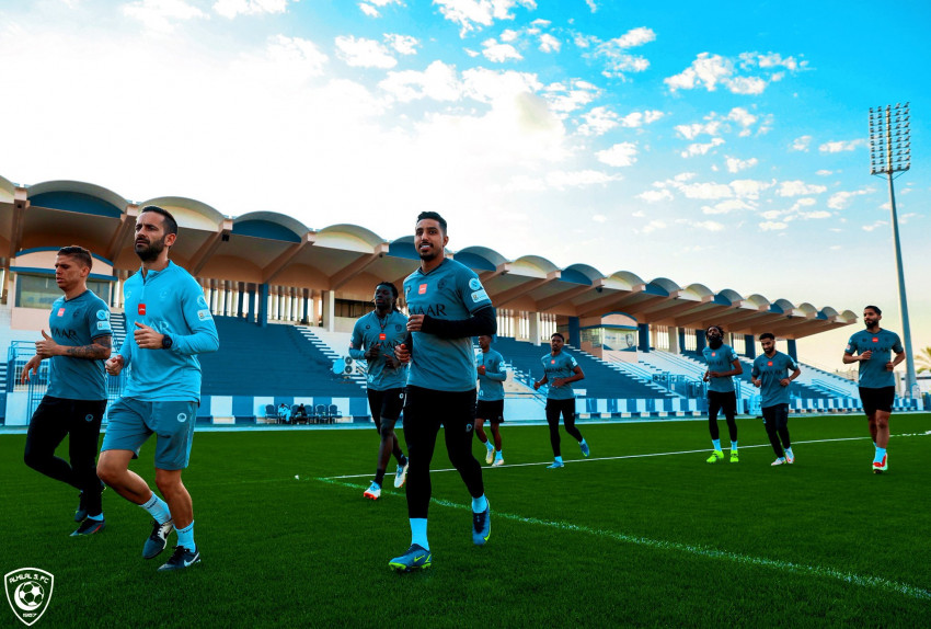 كبير آسيا يعاود تدريباته