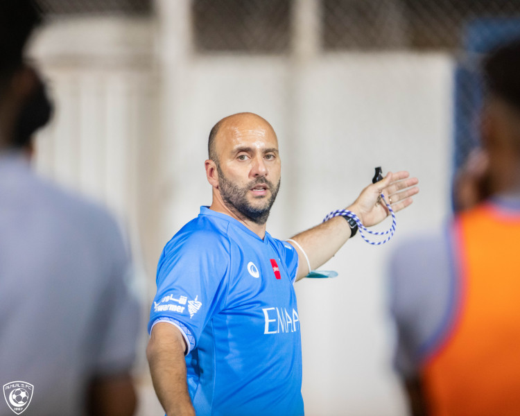 كوريا مدربًا لـ هلال 19