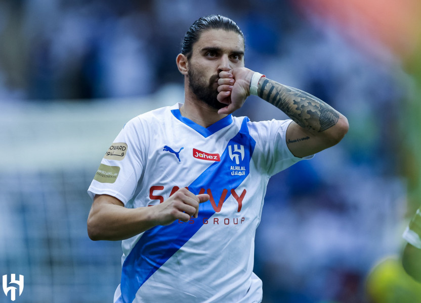 الهلال يكسب “الحزم”.. ويتأهل إلى دور الـ 8