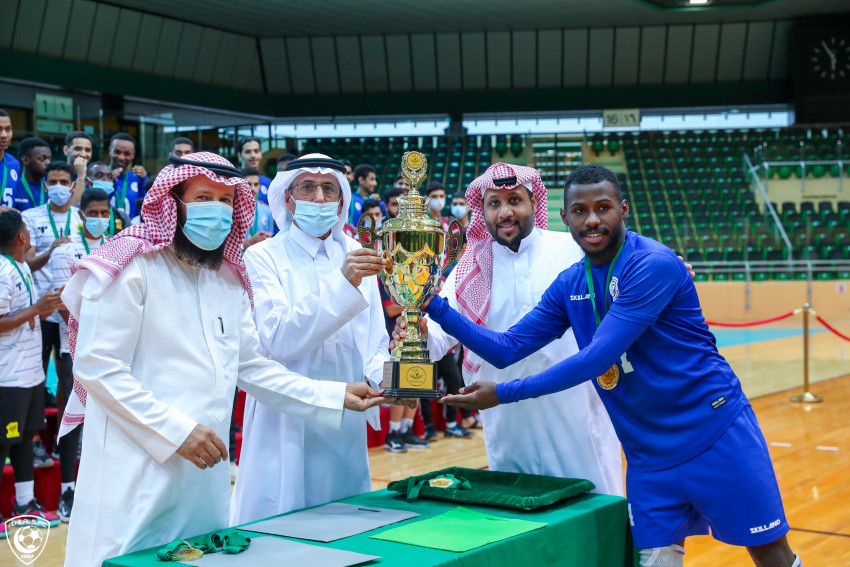 شباب طائرة الهلال أبطالاً للدوري